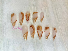 Load image into Gallery viewer, Press•on Nails
